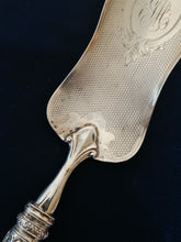 Charger l&#39;image dans la galerie, Pelle à tarte en argent massif Allemand fin XIXÈME
