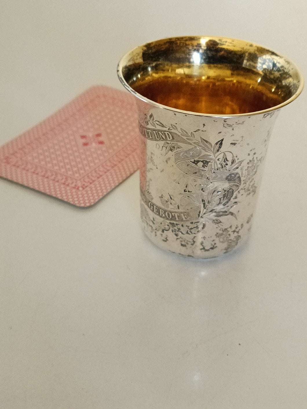 Gobelet en argent massif , fin XIXÈME Autriche Hongrie avec inscription en allemand, Crains Dieu et respecte ses commandements.