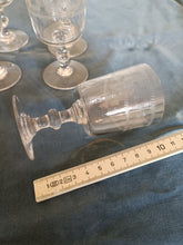 Charger l'image dans la galerie, Série de 6 verres ancien en cristal, à Porto. Gravé à l'acide
