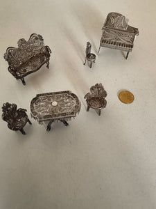 Ensemble salon en filigrane d'argent massif , 6 pièces, avec un piano boîte