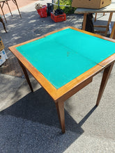 Charger l&#39;image dans la galerie, Console , petite table et table à jeux en noyer massif, dessus plaqué. D&#39;époque Directoire, travail Suisse .
