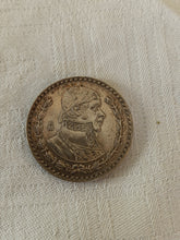 Charger l'image dans la galerie, Mexique un Peso 1966 , 10% en argent , 90% cuivre
