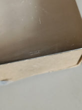 Charger l&#39;image dans la galerie, Jezler grande boîte à allumettes ou autre en argent massif 0.800 ,en parfait état. 231g
