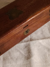 Charger l'image dans la galerie, Coffret de marine Anglaise en acajou massif XIXÈME
