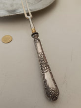 Charger l'image dans la galerie, Petite fourchette de service à deux pics , manche argent massif . Pour viande , fruits , hors d'oeuvre etc. Style Napoléon III
