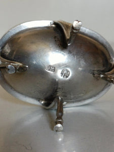 Élégant saleron en argent massif avec intérieur doré ,Autriche Hongrie début XIXE orfèvre GK à identifier.