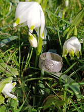 Charger l'image dans la galerie, Bague en argent massif  création belle qualitée  cire perdue ,
