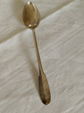 Charger l'image dans la galerie, Bénédict Gallay bourgeois de Genève, reçu maître en 1777, rare cuillère en argent massif fin XVIIIE genevoise.
