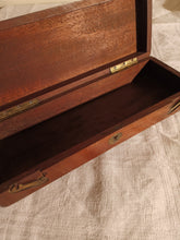 Charger l'image dans la galerie, Coffret de marine Anglaise en acajou massif XIXÈME
