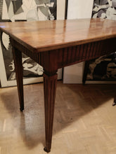 Charger l'image dans la galerie, Console Louis XVI début XIX ème belge en noyer massif. Sur roulettes peut servir de table à manger également.

