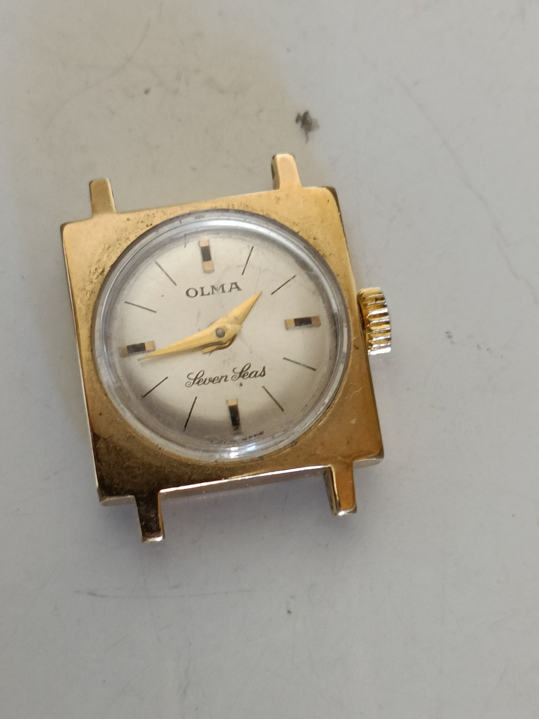 Olma Seven seas doré , montre bracelet femme . Fonctionne !