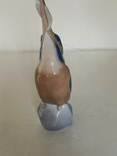Charger l&#39;image dans la galerie, Martin pécheur royal Copenhague en porcelaine dure. Parfait état XXème
