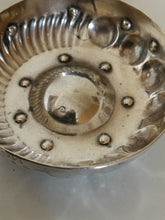 Charger l&#39;image dans la galerie, Tastevin en argent massif Français fin Xviiième poinçons effacés
