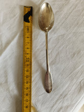 Charger l'image dans la galerie, Bénédict Gallay bourgeois de Genève, reçu maître en 1777, rare cuillère en argent massif fin XVIIIE genevoise.
