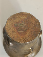 Charger l&#39;image dans la galerie, Garouste et Bonneti Rare vase en bronze fin XXÈME numéroté 7/8 , cachet fonderie d&#39;art  Barthélémy,
