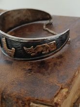 Charger l'image dans la galerie, Bracelet traditionnel Péruvien, en argent Sterling 0,925 et animaux totem en or 18k  , travail XXÈME
