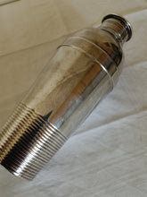 Charger l'image dans la galerie, Ercuis pour Christofle, grand  Shaker art déco en métal argenté. État neuf
