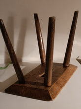 Charger l&#39;image dans la galerie, Tabouret rustique à traire, en cerisier. Il a du cachet ! Fin XIXÈME
