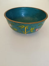 Charger l&#39;image dans la galerie, Bol en émail cloisonnée, chine début XXÈME
