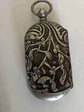 Charger l&#39;image dans la galerie, Porte Louis d&#39;or , époque Art nouveau, en métal argenté .
