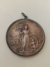 Charger l&#39;image dans la galerie, Médaille tir cantonal Vaudois Morge 1891 en argent , montée en pendentif.
