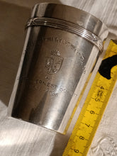 Charger l'image dans la galerie, Gobelet en argent massif ,offert par les sapeurs pompiers de Genève 3 ème compagnie en 1938.
