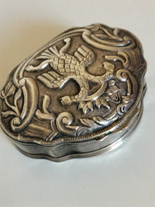 Rare boîte en argent massif ottomane 18ème, avec trois poinçons et quelques usures du temps