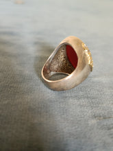 Charger l&#39;image dans la galerie, Chevalière argent et or avec pierre de cornaline XXÈme poinçons de maître RBL à identifier. Jolie travail de sertissage petit diamants sur or massif
