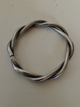 Charger l&#39;image dans la galerie, Rare bracelet chinois dynastie Qing en argent massif. Dit bracelet bouddhiste avec son poinçon. Fin XIXÈME début Xxème 53g
