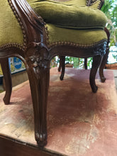 Charger l&#39;image dans la galerie, Rare paire de fauteuils cabriolets style Louis XV en palissandre. À recouvrir

