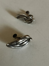 Charger l'image dans la galerie, Mexique paire de clip d'oreilles design en argent massif
