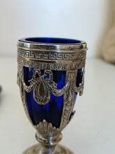 Charger l&#39;image dans la galerie, Verre en cristal bleu et argent massif italien, style Louis XVI. Début XXÈME

