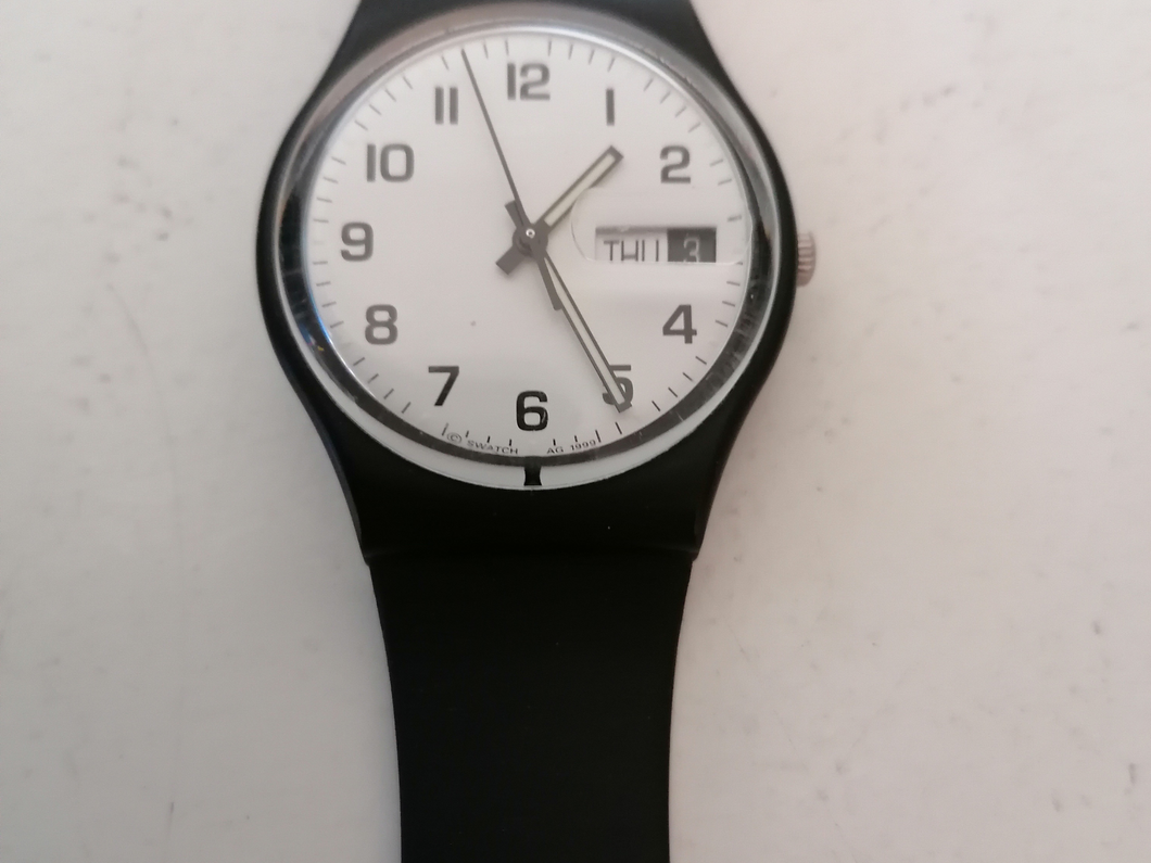 Swatch quartz noir