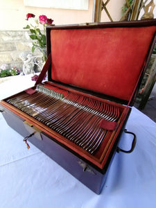 Coffret ménagère complet en argent massif