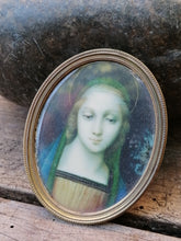 Charger l&#39;image dans la galerie, Miniature Sainte Vierge et cadre laiton.
