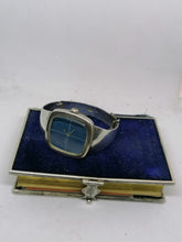 Charger l&#39;image dans la galerie, Montre Dulux 1970
