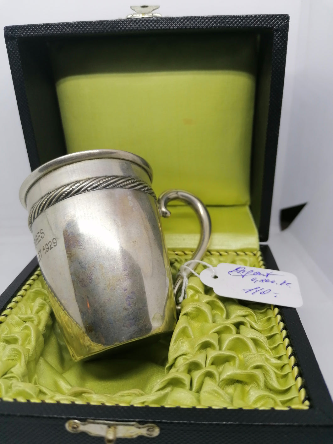 Gobelet en argent ancien