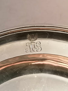 Plat Genevois ancien en argent .