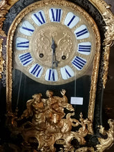 Charger l&#39;image dans la galerie, Pendule Louis XIV Boulle exceptionnelle.
