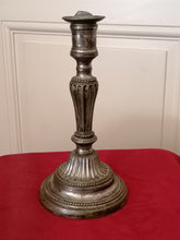 Charger l&#39;image dans la galerie, Bougeoirs Louis XVI 18ème argenté.
