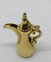 Charger l&#39;image dans la galerie, Pendentif théière or 14k
