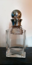 Charger l&#39;image dans la galerie, Carafe à whisky en cristal et col argenté
