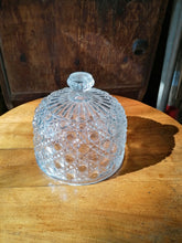Charger l&#39;image dans la galerie, Cloche à fromage en cristal
