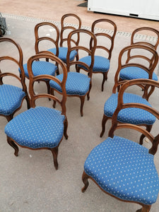 8 chaises Bernoise en noyer