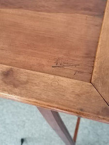 Table Art Nouveau marquetée et signé