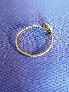 Petite bague en or 18ct , fleurs de sel