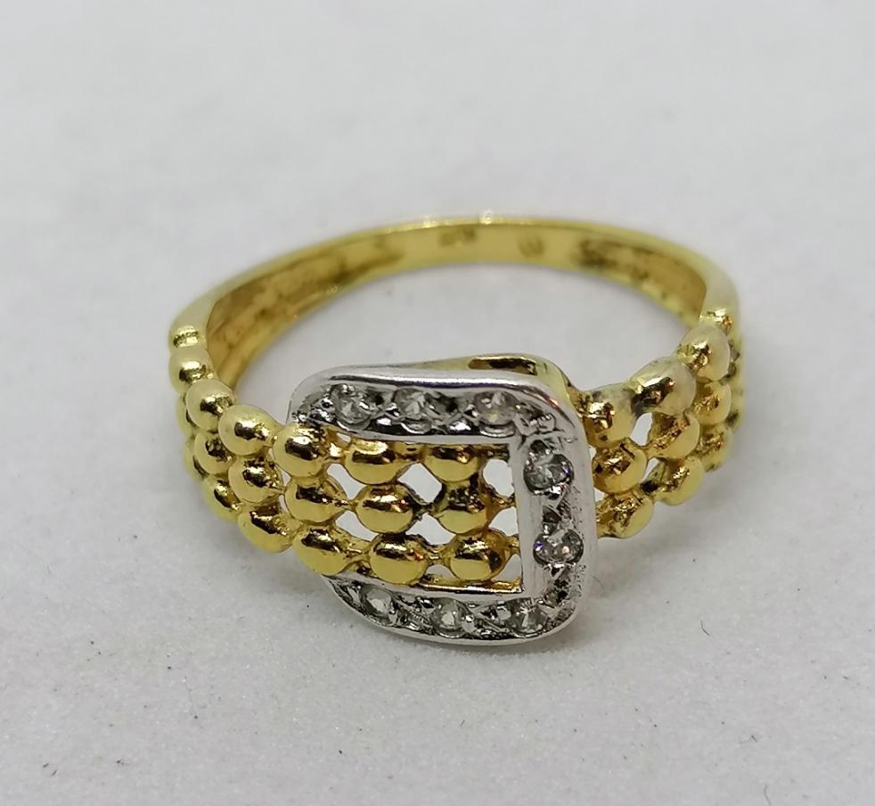 Petite bague boucle de ceinture en argent doré