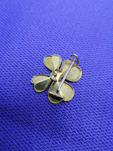 Charger l&#39;image dans la galerie, Broche trèfle à 4 feuilles en or 18ct
