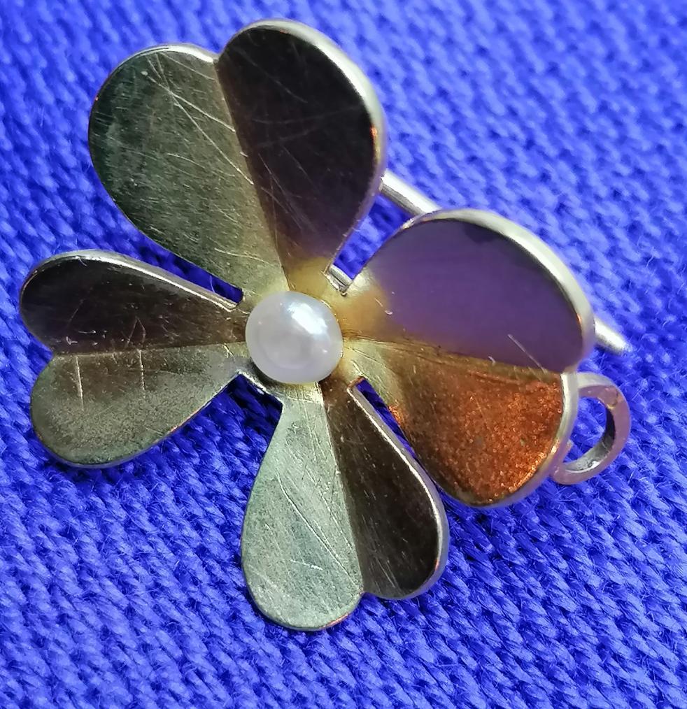 Broche trèfle à 4 feuilles en or 18ct