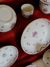Charger l&#39;image dans la galerie, Service à thé 18ème  en porcelaine Chinoise (compagnie des Indes)
